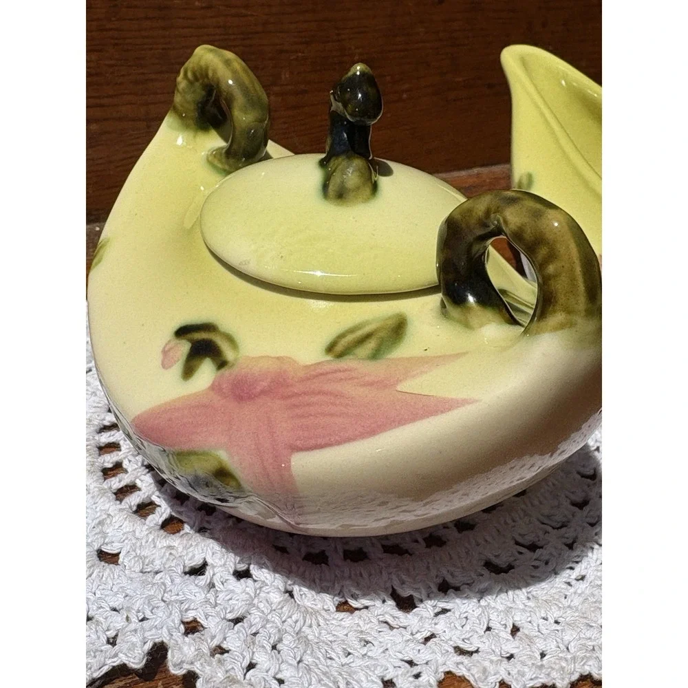 hull vintage pottery